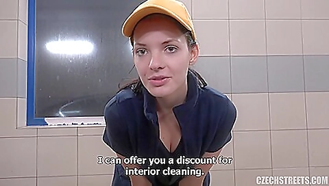 Amateur girl in blue panties gets cumshot on the counter