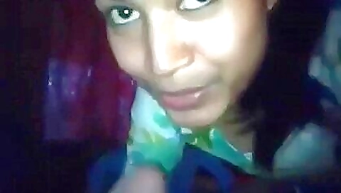 Amateur brunette with small tits showing her fingers