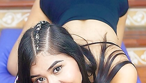 Virtual porn with a hot blonde MILF is fucking a man