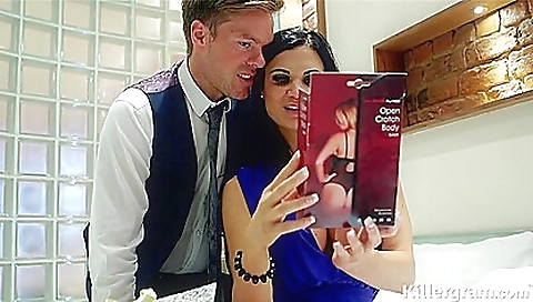 Big tits brunette milf with small tits 1980s porn video