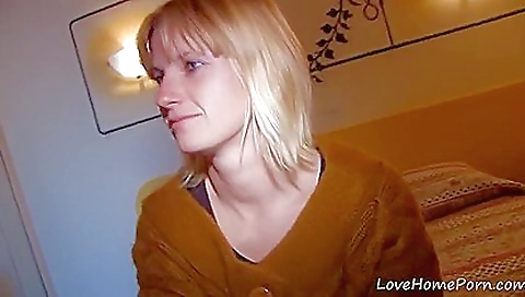 Blonde pornstar is doing anal in this deep throat video